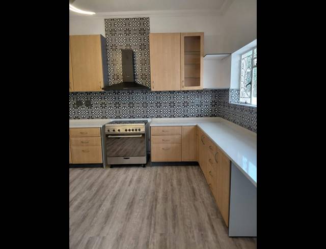 3 BEDROOM HOUSE FOR SALE IN GREENSIDE
